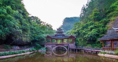 雪(xuě)峰山(shān)旅游景區(qū)民(mín)宿(安化温泉旅游景点介绍大全)