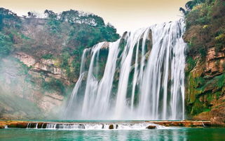 黄果树瀑布适合老年人旅游吗(黄果树瀑布风景區(qū)适合带老人去吗)